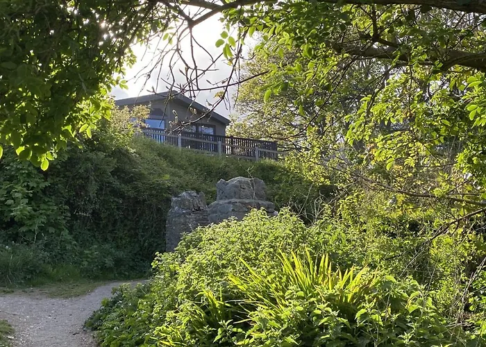 Hotel near College: Coastal View